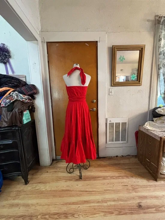 Aggie Grey red Wrap dress. Size 6 - Picture 6 of 8